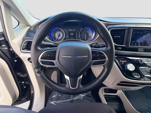 2020 Chrysler Voyager L