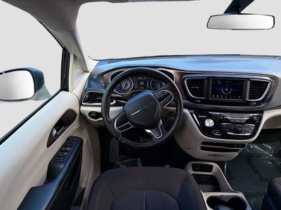 2020 Chrysler Voyager L