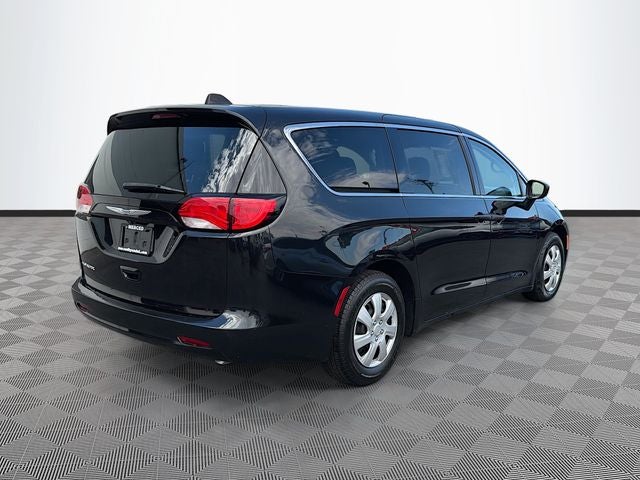 2020 Chrysler Voyager L