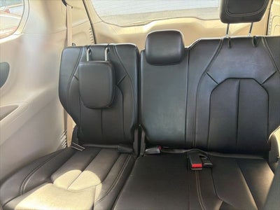 2024 Chrysler Pacifica Hybrid Select