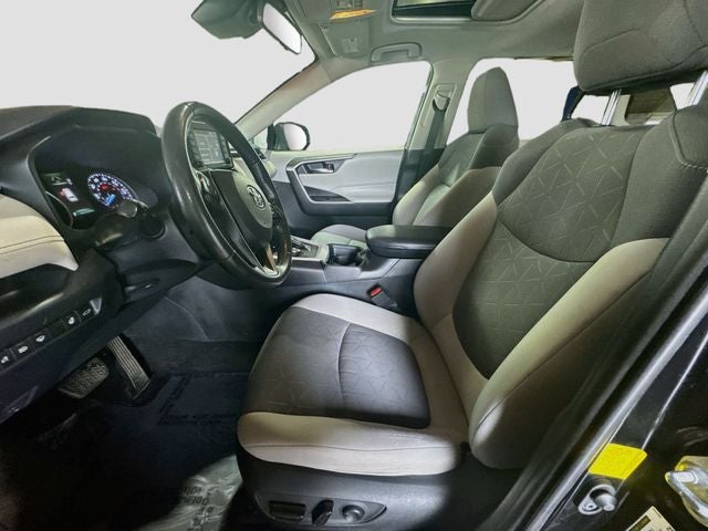 2020 Toyota RAV4 Hybrid XLE