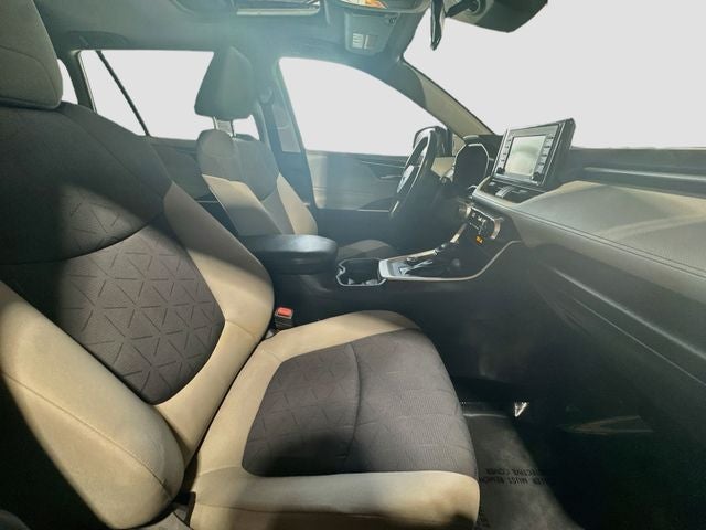 2020 Toyota RAV4 Hybrid XLE
