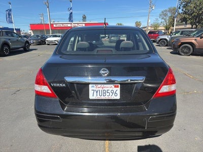 2010 Nissan Versa 1.8 S