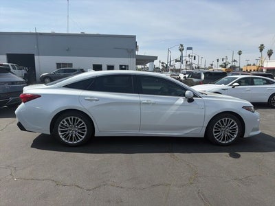 2021 Toyota Avalon Hybrid Limited