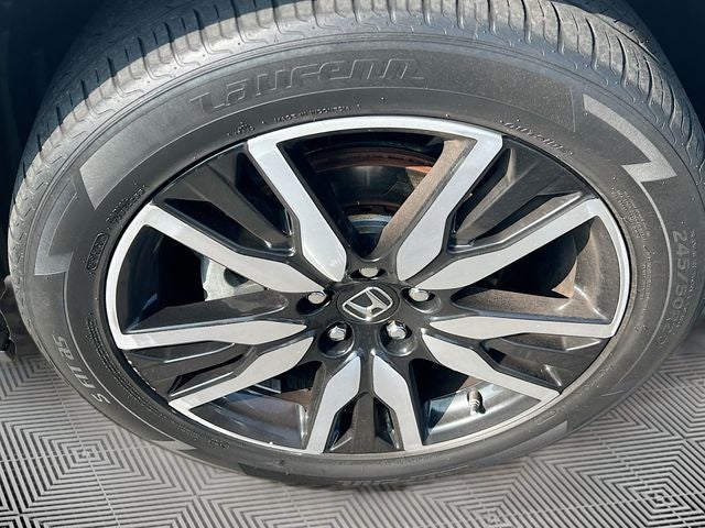 2019 Honda Pilot Touring 8 Passenger