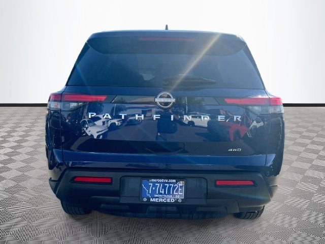 2025 Nissan Pathfinder SV