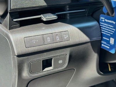2026 Hyundai KONA SE