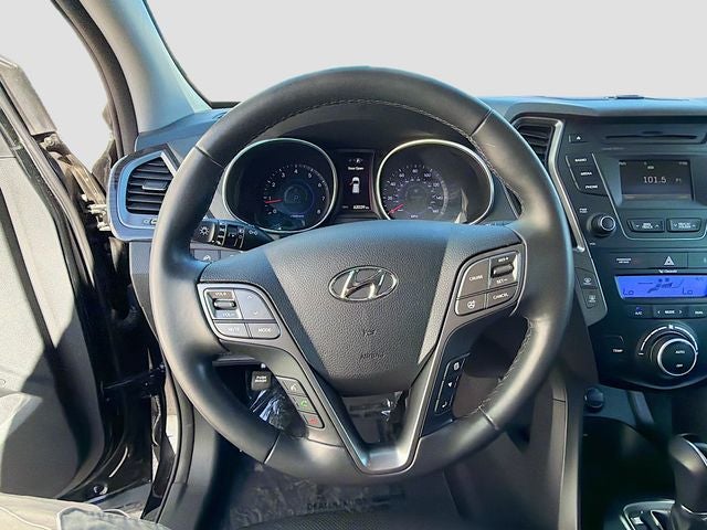 2016 Hyundai SANTA FE SE