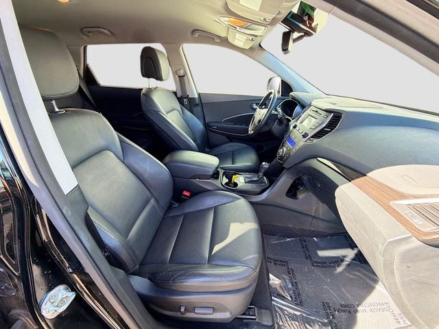 2016 Hyundai SANTA FE SE