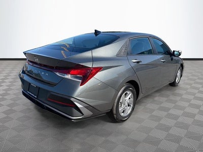 2026 Hyundai ELANTRA SE