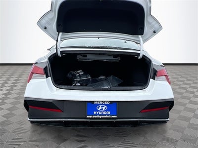 2026 Hyundai ELANTRA SE