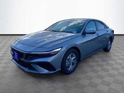 2026 Hyundai ELANTRA SE