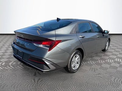 2026 Hyundai ELANTRA SE