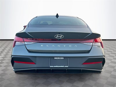 2026 Hyundai ELANTRA SE