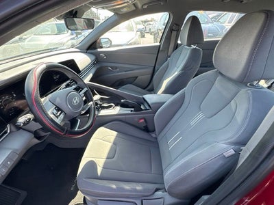 2024 Hyundai ELANTRA SEL