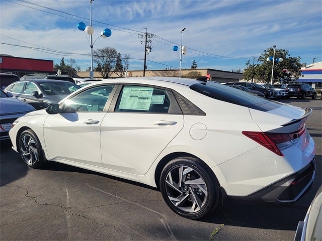 2025 Hyundai ELANTRA HYBRID SEL Sport