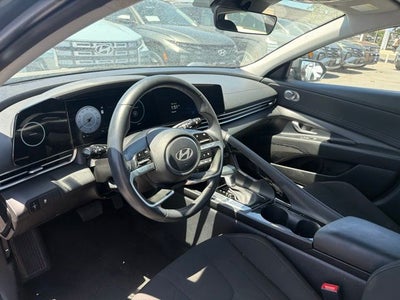 2025 Hyundai ELANTRA SEL Convenience