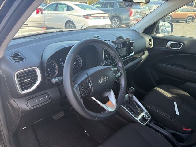 2022 Hyundai VENUE SEL