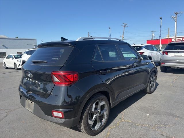 2022 Hyundai VENUE SEL